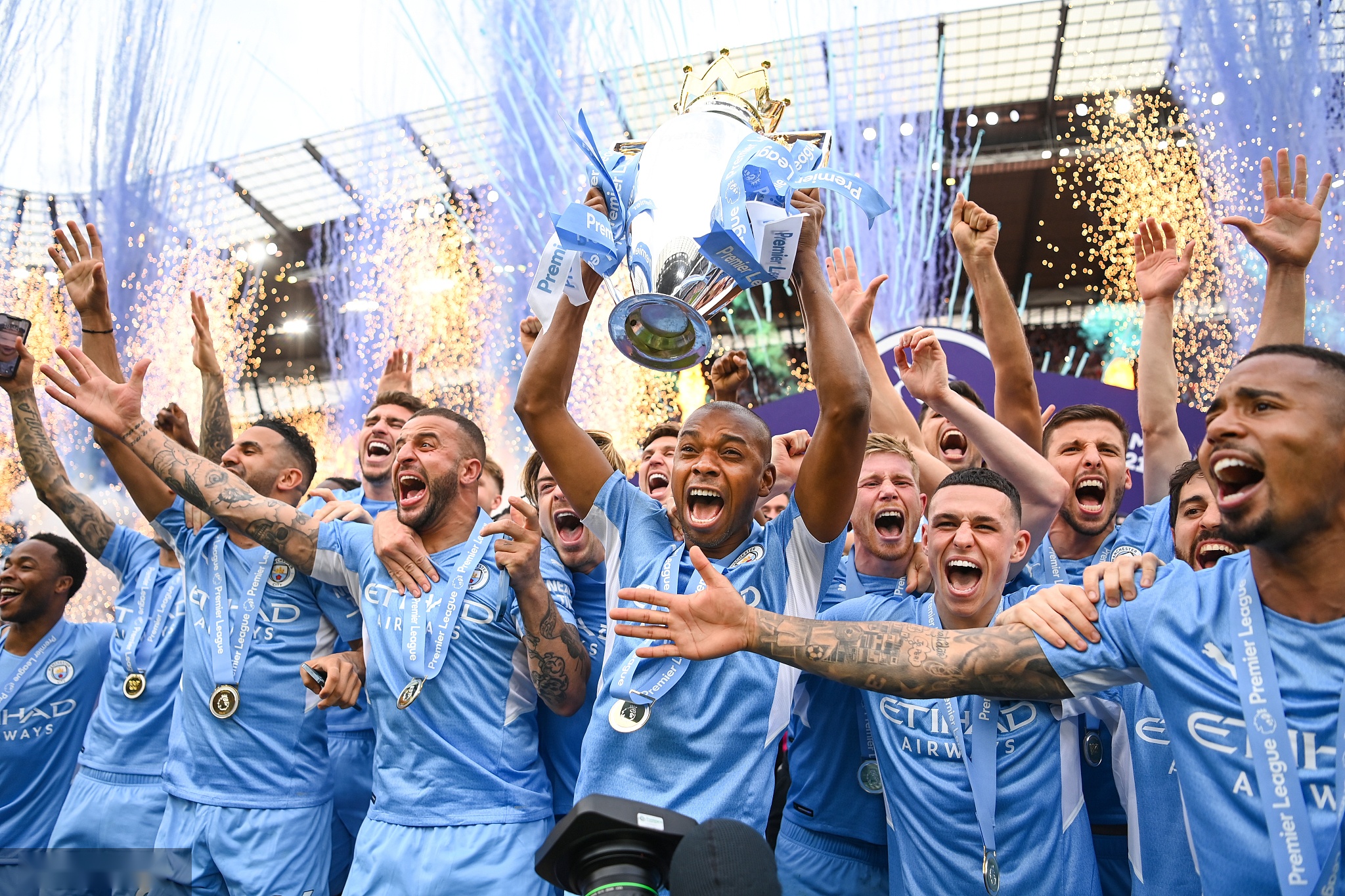 度相较于巅 度相较于巅